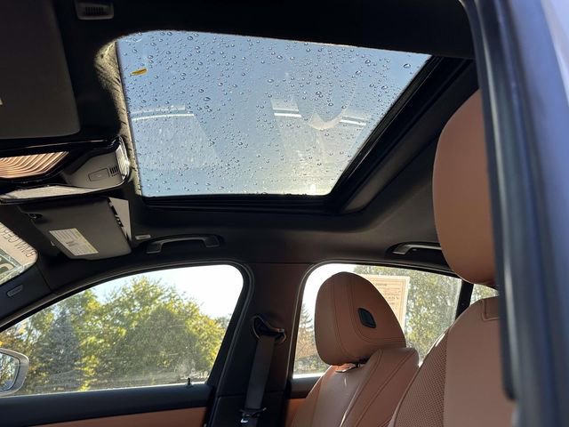 Used 2025 BMW 330i xDrive Sedan w/ Convenience Package image 27