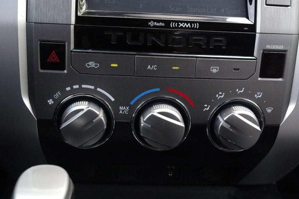 Used 2014 Toyota Tundra SR5 w/ SR5 Upgrade Package RWD image 9