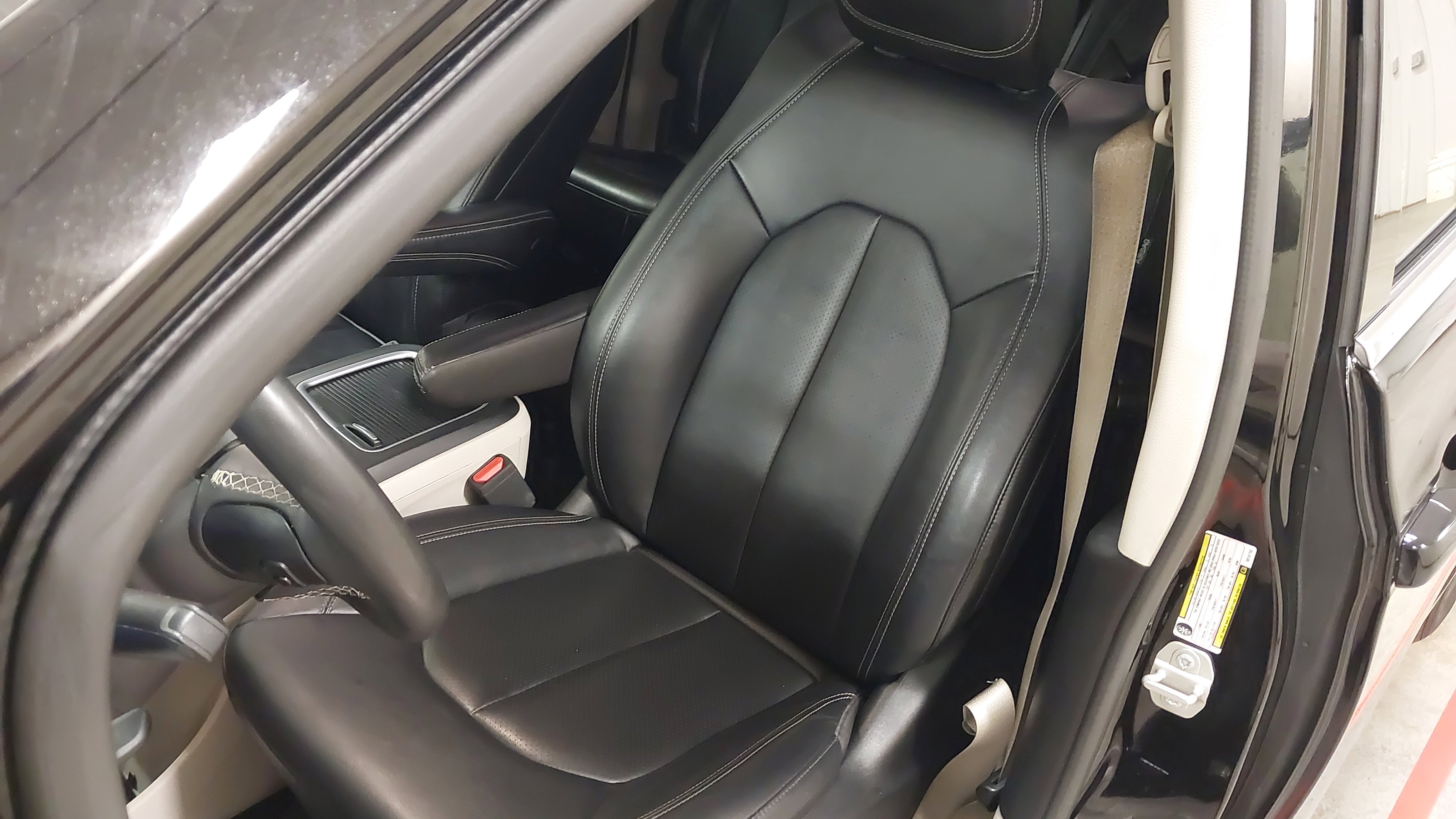 Used 2024 Chrysler Pacifica Touring-L image 22