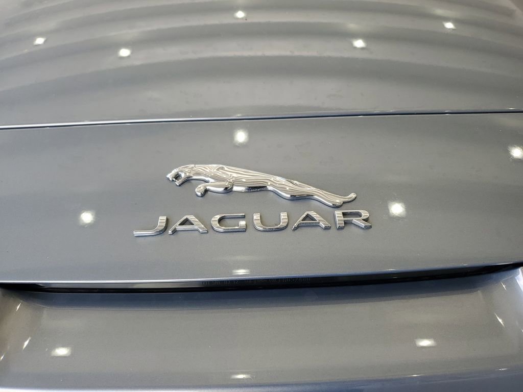 Used 2014 Jaguar F-TYPE S RWD image 9