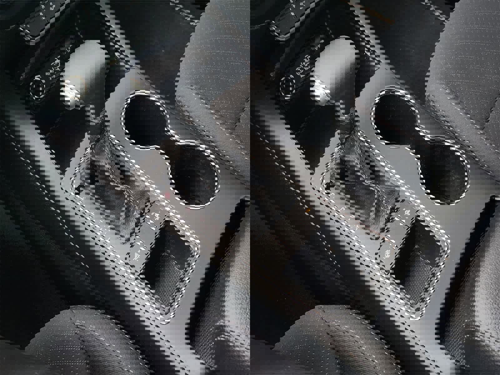 Used 2019 Kia Sorento S image 19