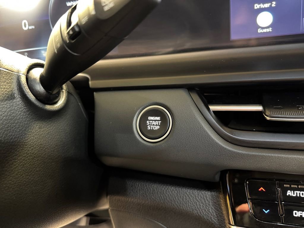 Certified 2025 Kia Seltos EX image 29