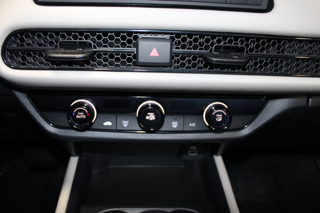 Certified 2024 Honda HR-V LX image 15