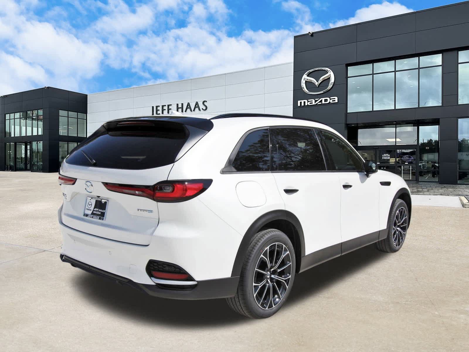 New 2025 MAZDA CX-70 Plug-In Hybrid w/ Premium Plus AWD/4WD image 3