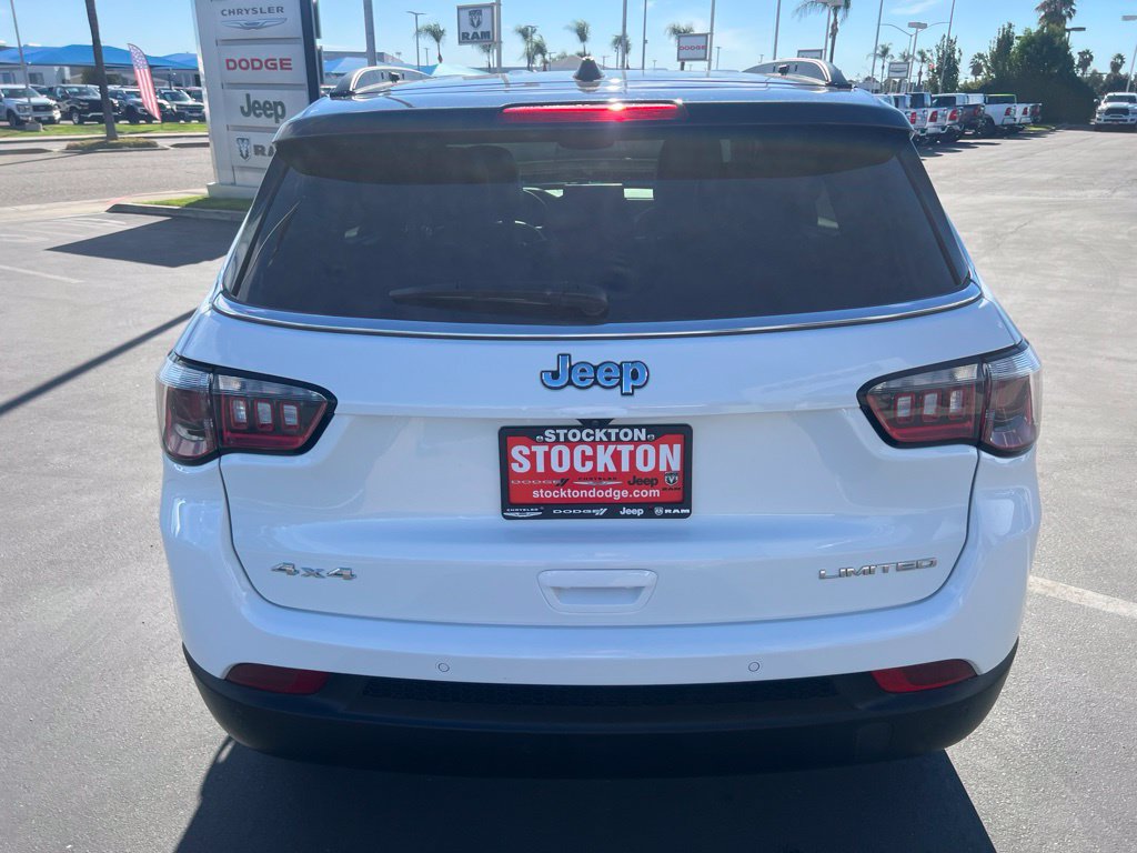 Used 2025 Jeep Compass Limited AWD/4WD image 10