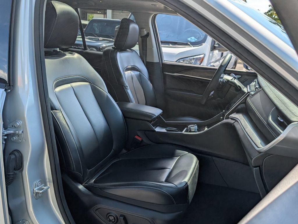 Certified 2024 Jeep Grand Cherokee Limited image 20