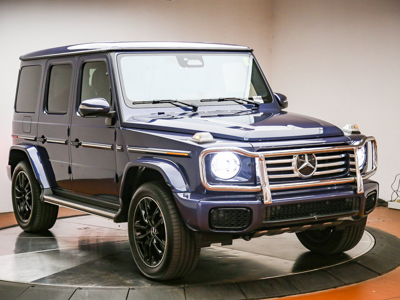 Used 2025 Mercedes-Benz G 550 image 11