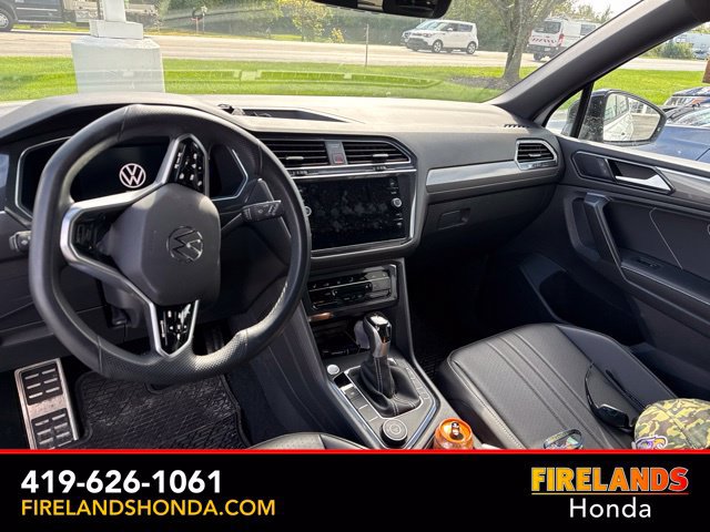 Used 2022 Volkswagen Tiguan SE R-Line AWD/4WD image 11