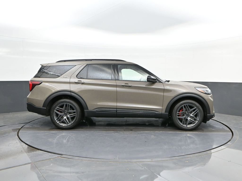 New 2026 Ford Explorer ST-Line w/ ST-Line Street Pack image 24