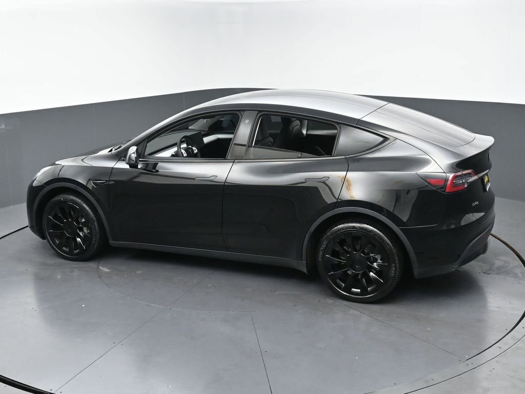 Used 2023 Tesla Model Y Long Range image 36