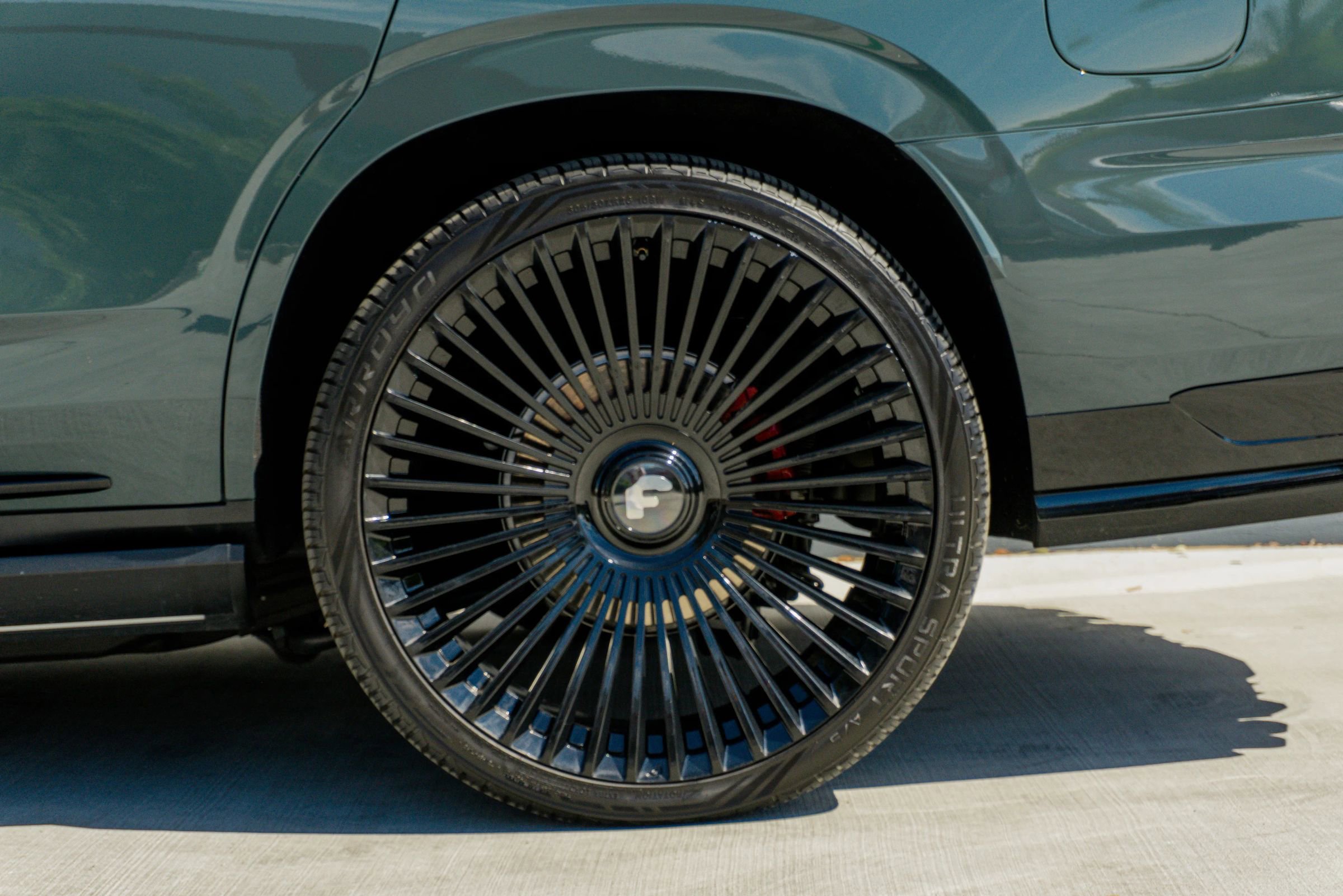 Used 2025 Cadillac Escalade V w/ LPO, ONYX Package AWD/4WD image 23