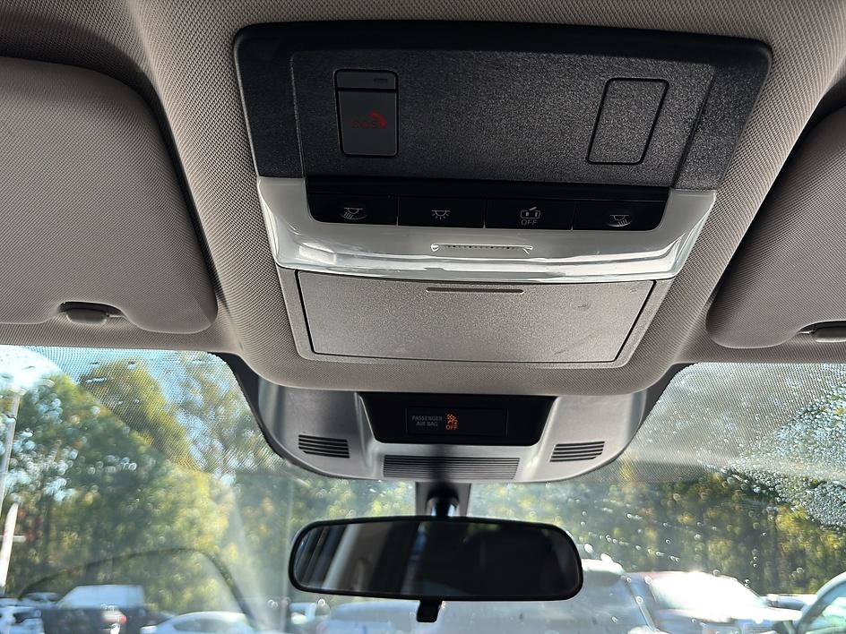 Certified 2025 Nissan Rogue SV FWD image 35