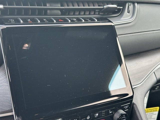 New 2025 Jeep Grand Cherokee Limited w/ Luxury Tech Group II image 25