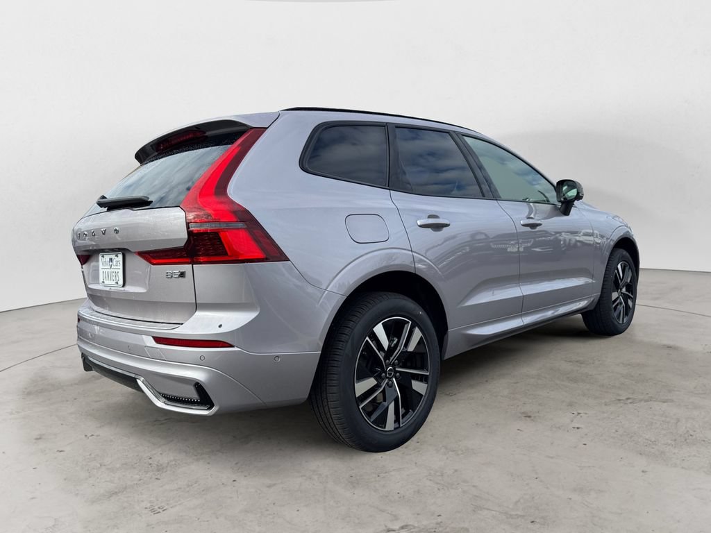 New 2026 Volvo XC60 B5 Plus w/ Protection Package Premier AWD/4WD image 7