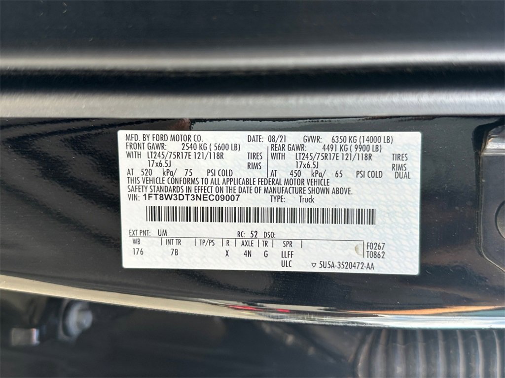 Used 2022 Ford F350 Platinum w/ FX4 Off-Road Package image 30