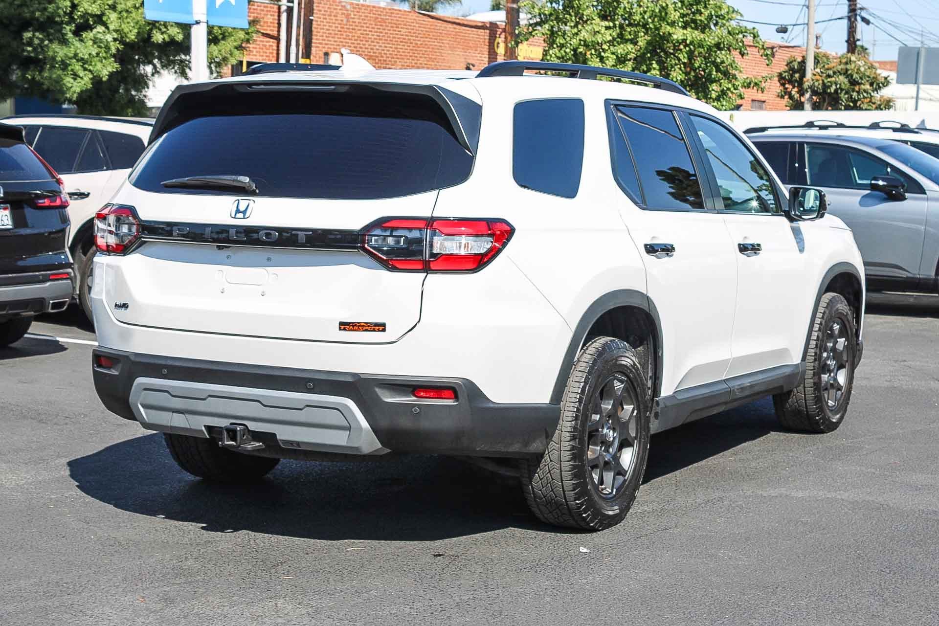 Used 2024 Honda Pilot TrailSport image 9