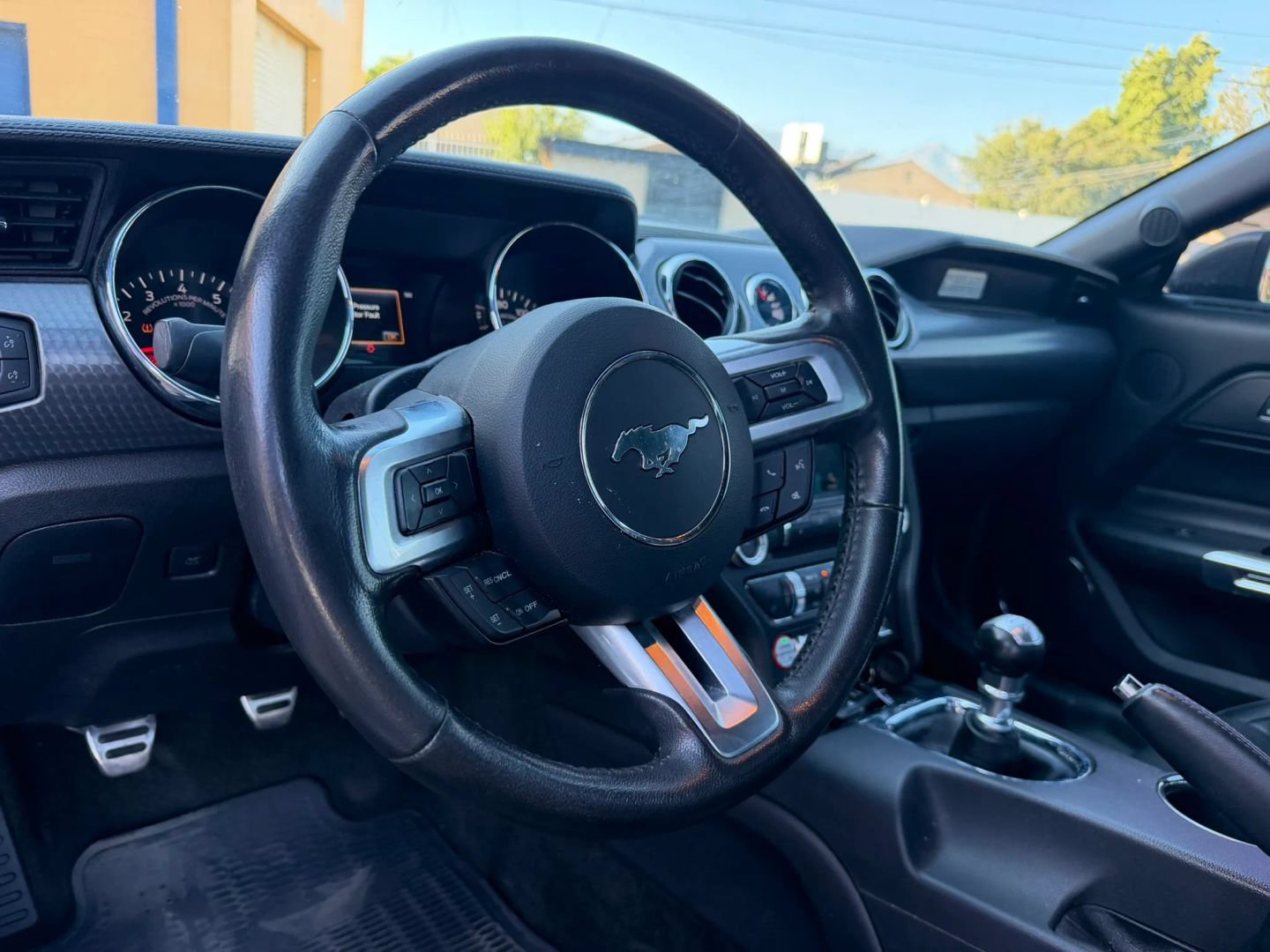 Used 2016 Ford Mustang GT Premium w/ GT Performance Package RWD image 11