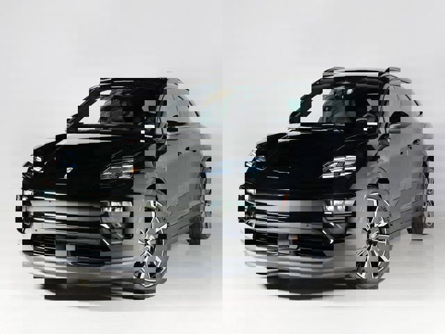 New 2025 Porsche Macan 4 Electric