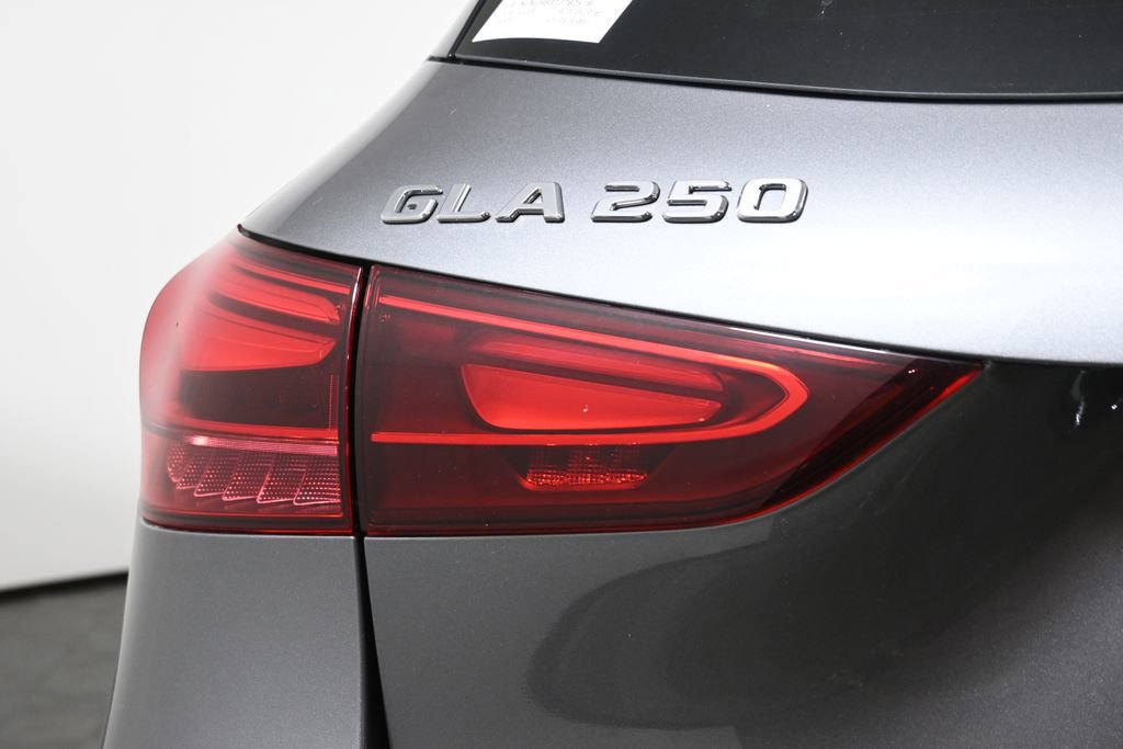 Certified 2026 Mercedes-Benz GLA 250 4MATIC image 12
