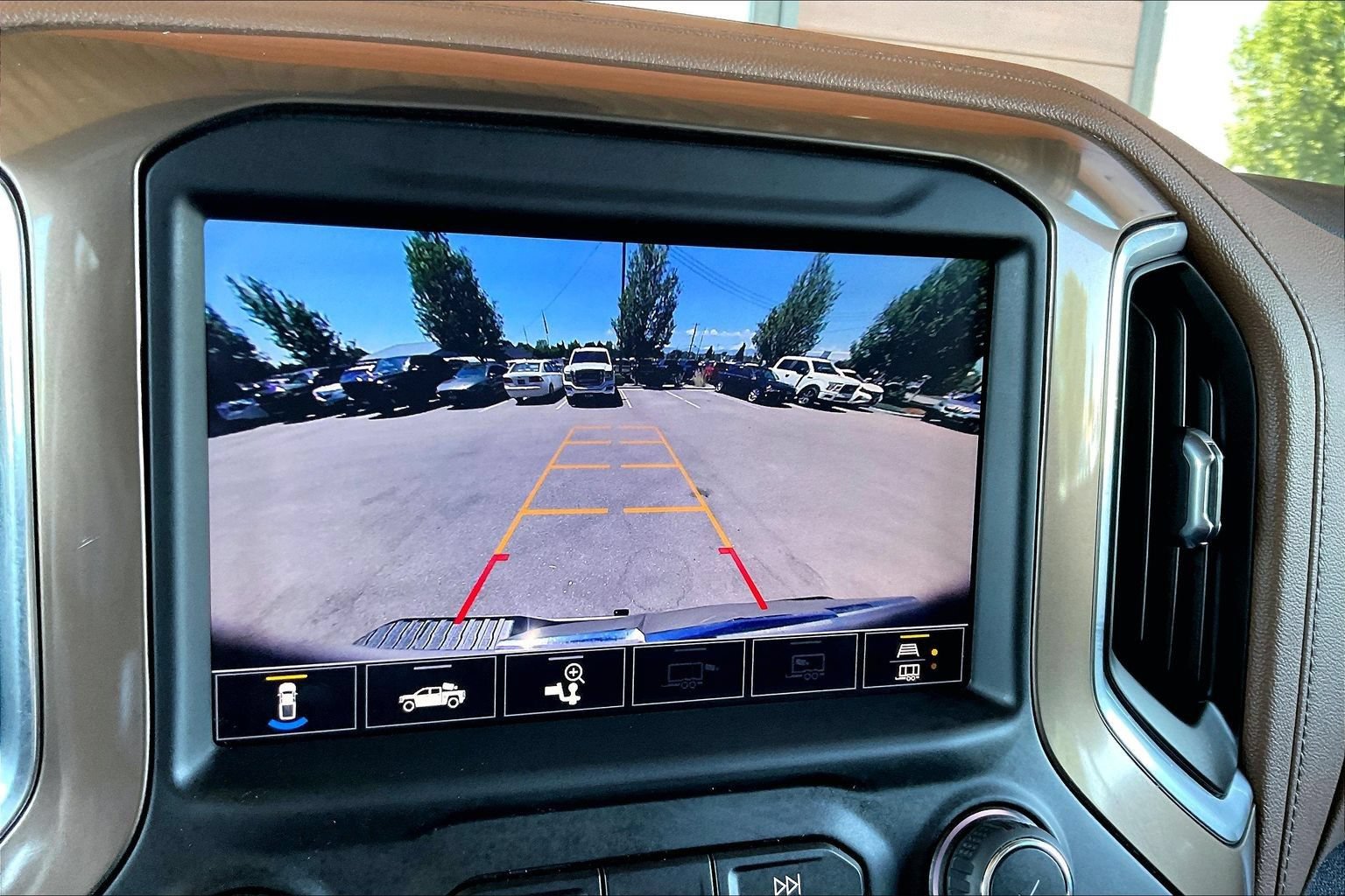 Used 2021 Chevrolet Silverado 1500 High Country AWD/4WD image 13