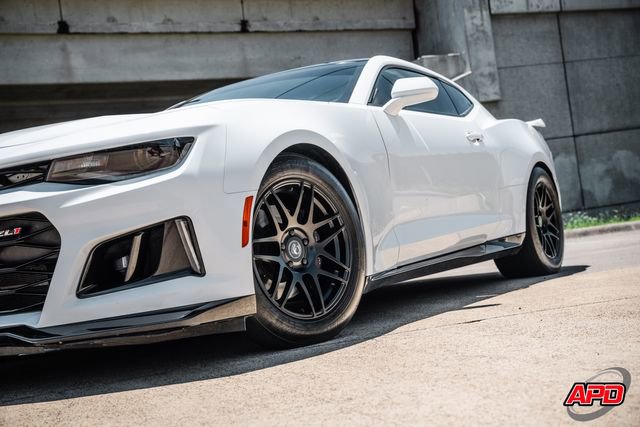 Used 2018 Chevrolet Camaro ZL1 RWD image 34