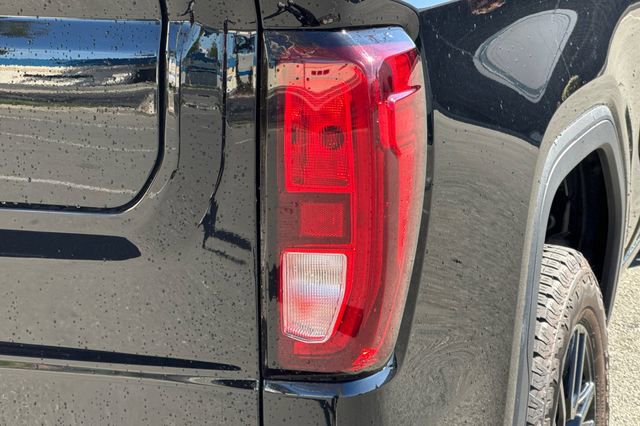 Used 2025 GMC Sierra 1500 Elevation image 46