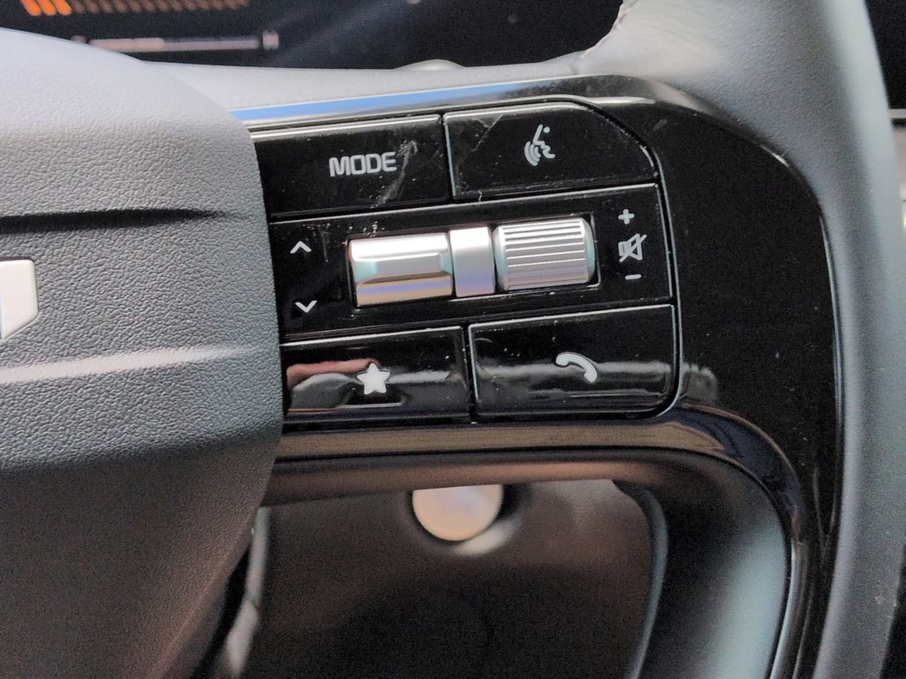 New 2026 Kia Sorento LX FWD image 36