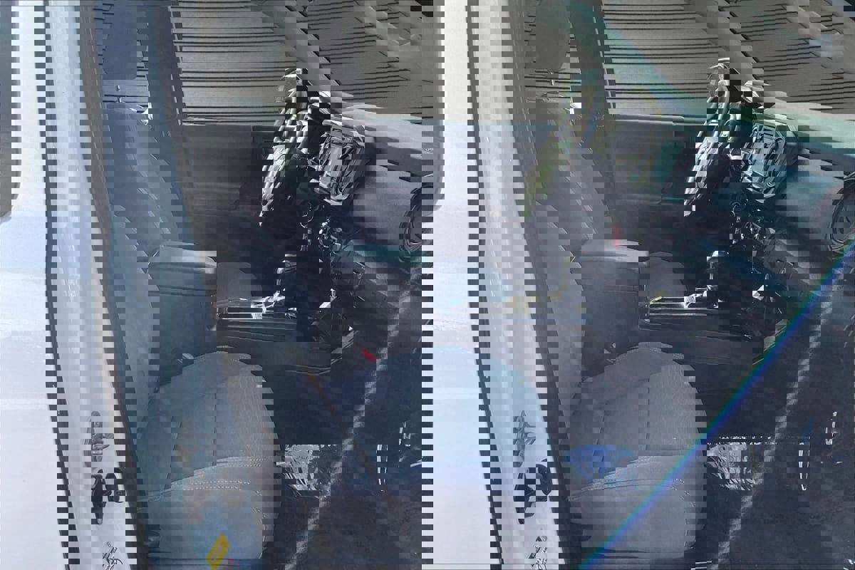 Used 2016 Toyota Tacoma SR image 24