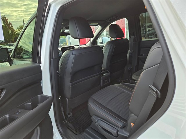 Used 2025 Nissan Pathfinder Rock Creek image 16