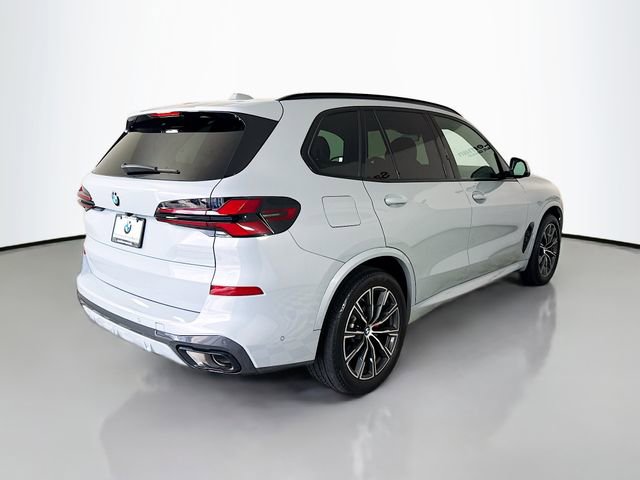 Used 2024 BMW X5 xDrive40i w/ M Sport Package AWD/4WD image 7