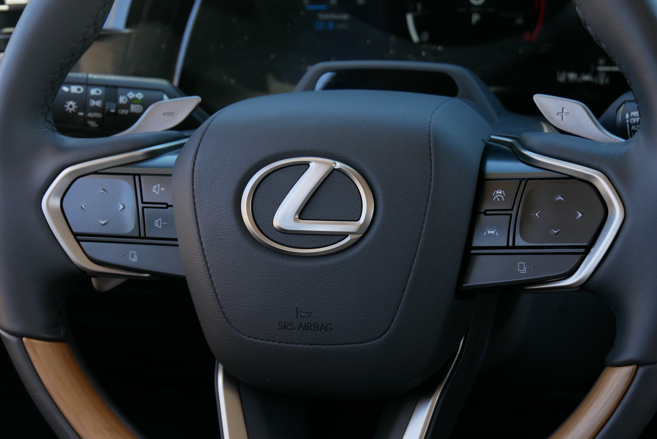 Used 2025 Lexus RX 350 Premium Plus w/ Convenience Package AWD/4WD image 28