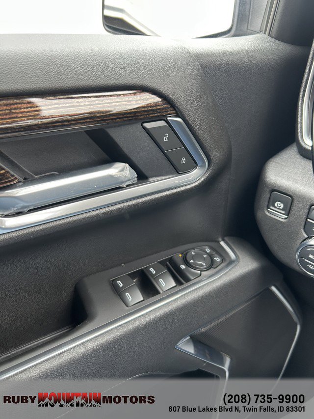 Used 2025 GMC Sierra 1500 SLE image 22