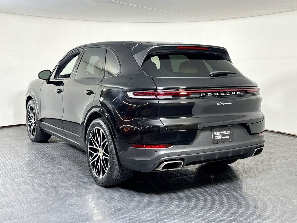 Certified 2024 Porsche Cayenne AWD/4WD image 3