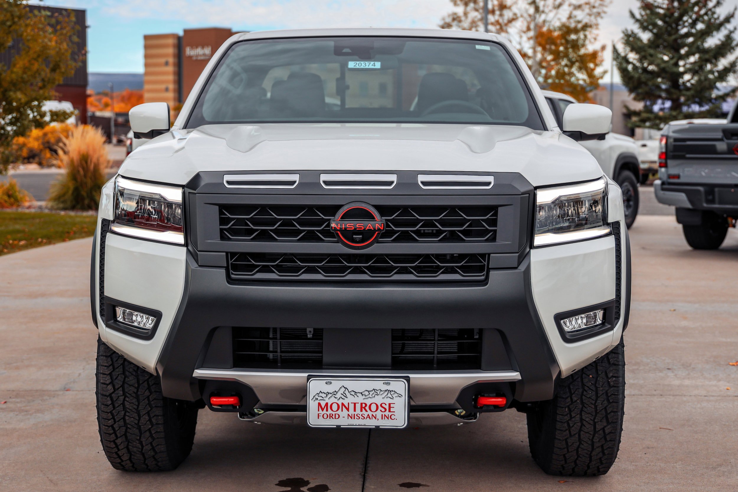 New 2026 Nissan Frontier PRO-4X w/ Pro-4x Convenience Package image 2