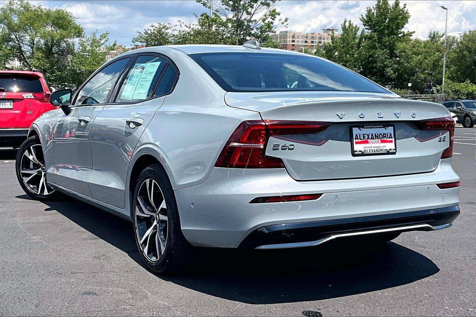 Used 2025 Volvo S60 B5 Plus FWD image 10