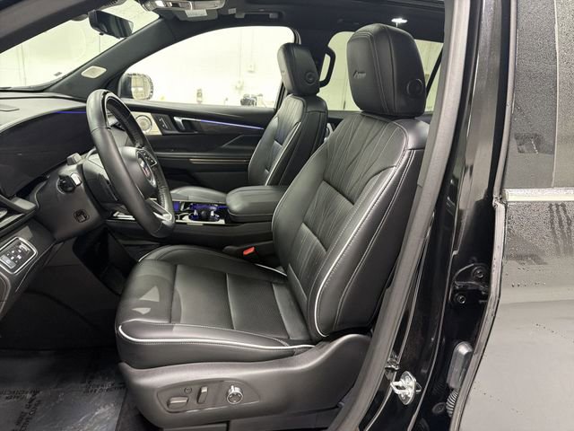 Certified 2025 Buick Enclave Avenir AWD/4WD image 23