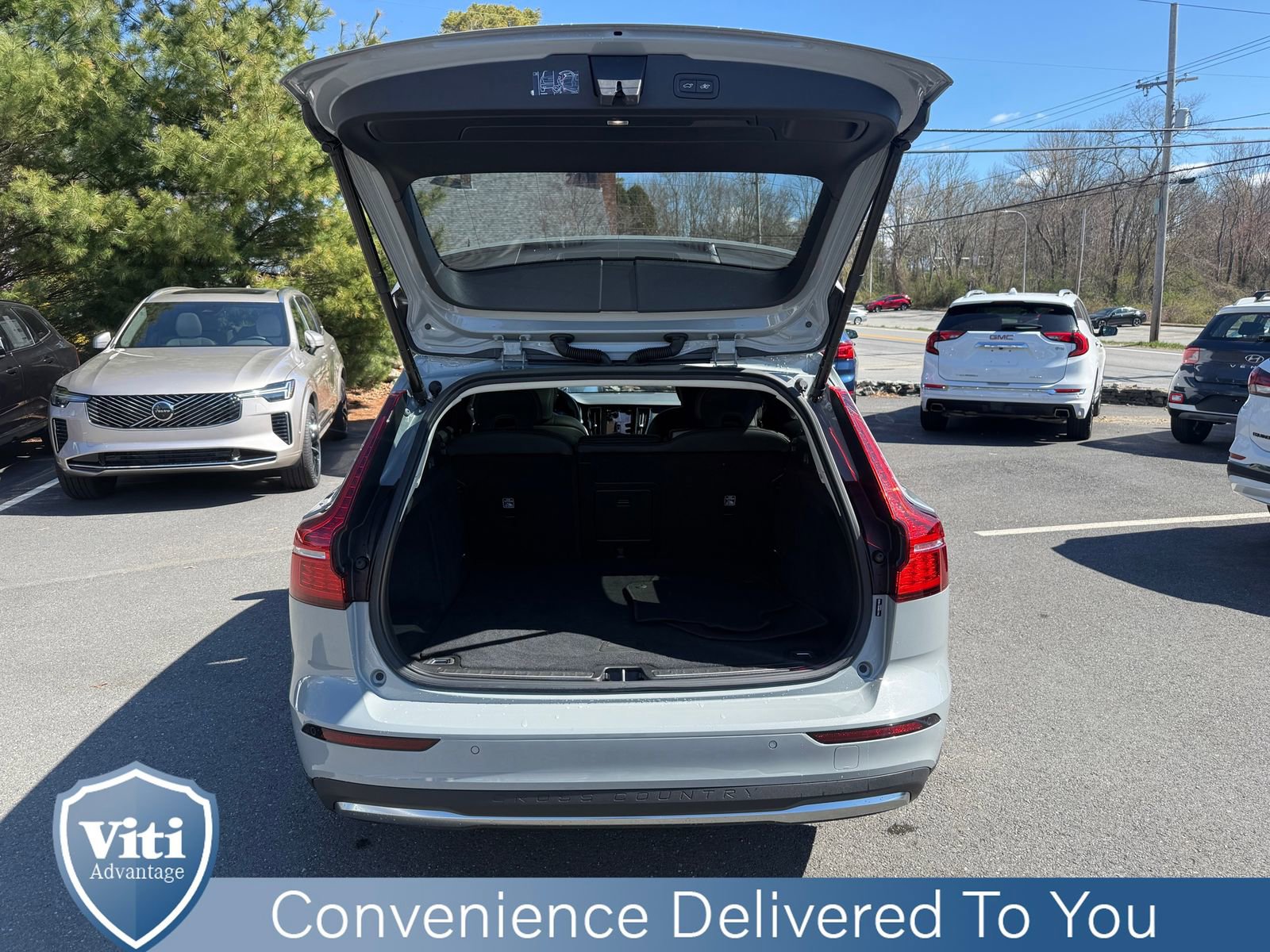 Certified 2025 Volvo V60 B5 Cross Country Plus AWD/4WD image 23