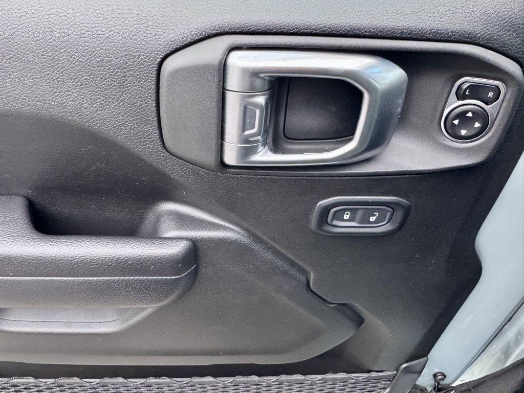 Used 2024 Jeep Wrangler Unlimited image 9