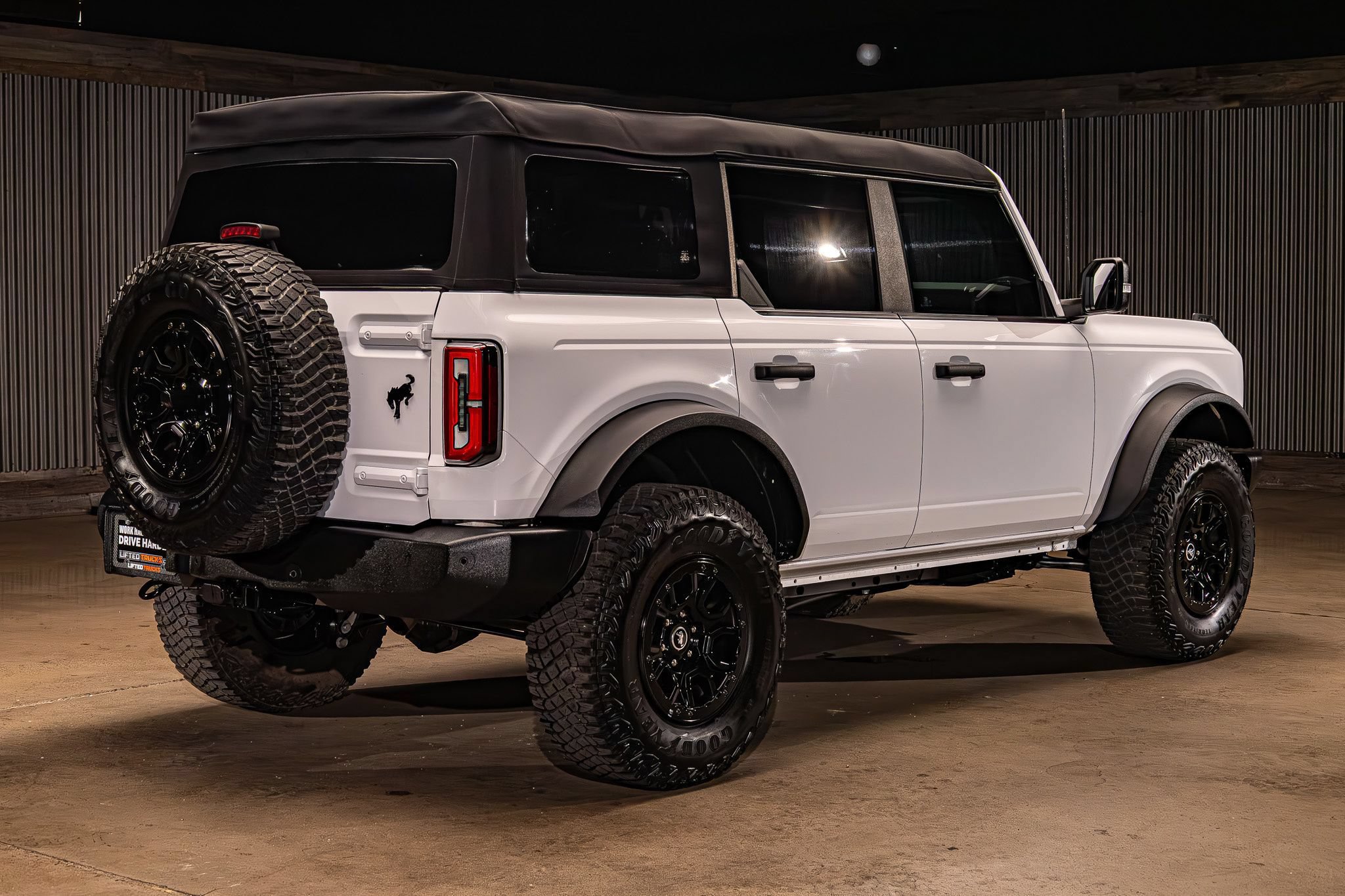 Used 2023 Ford Bronco Wildtrak AWD/4WD image 9