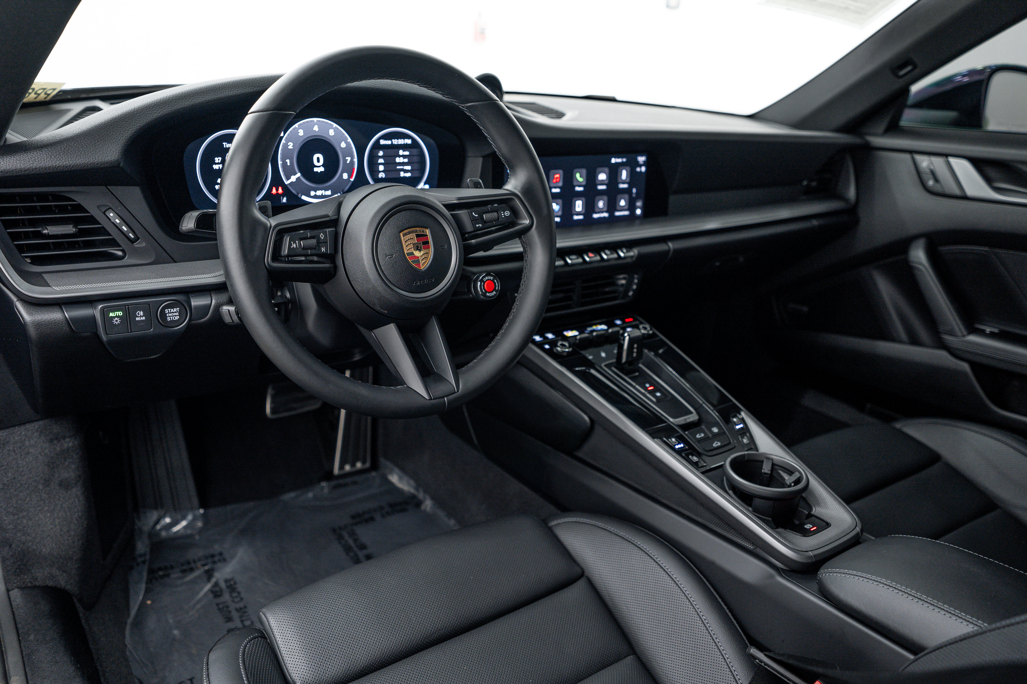 Certified 2025 Porsche 911 Carrera w/ Premium Package RWD image 4