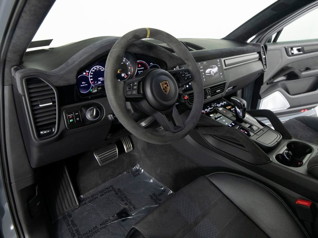 Certified 2022 Porsche Cayenne Turbo GT AWD/4WD image 4