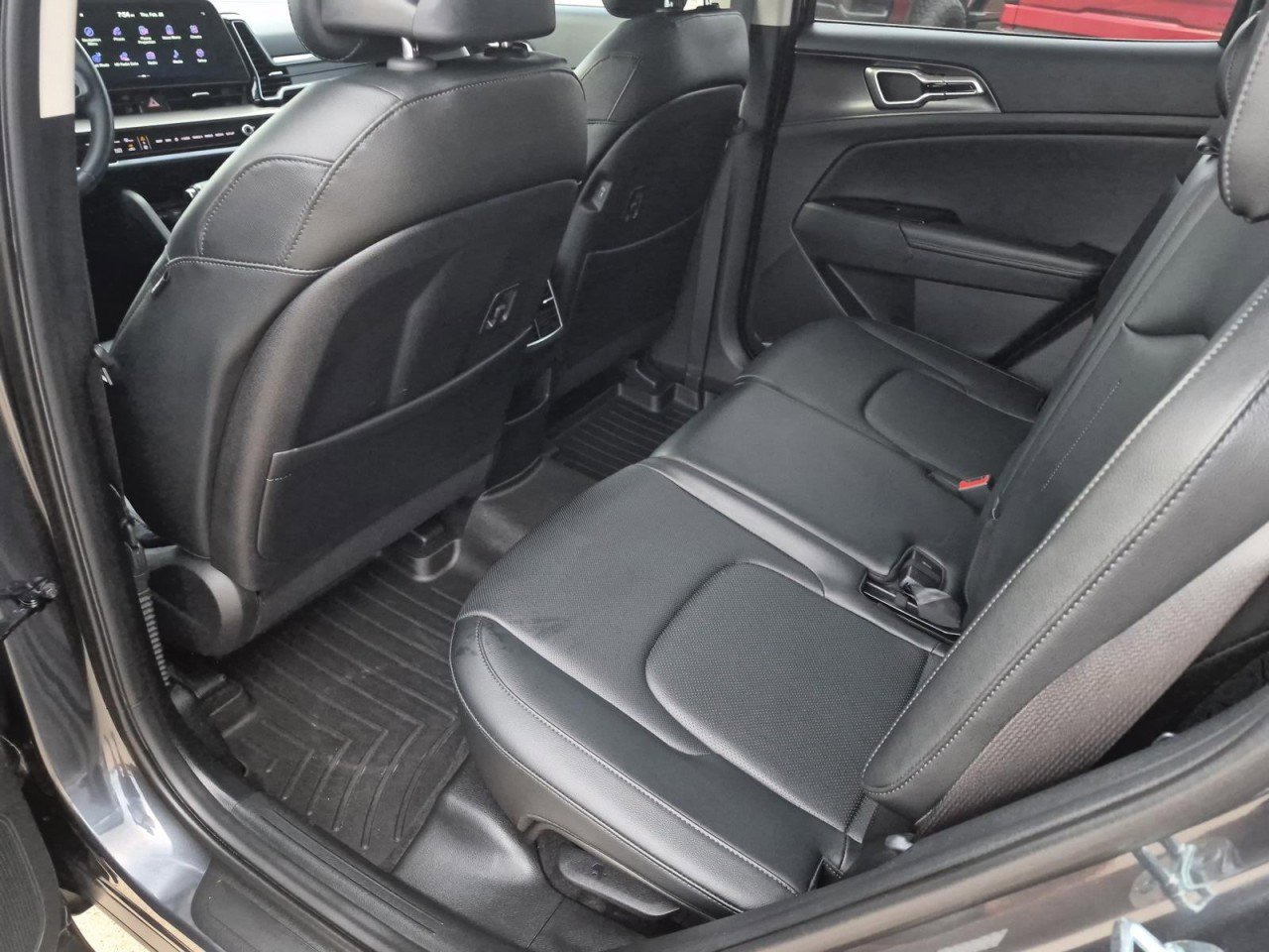 Used 2023 Kia Sportage EX image 12