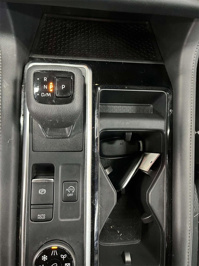 Used 2024 Nissan Pathfinder SV image 22