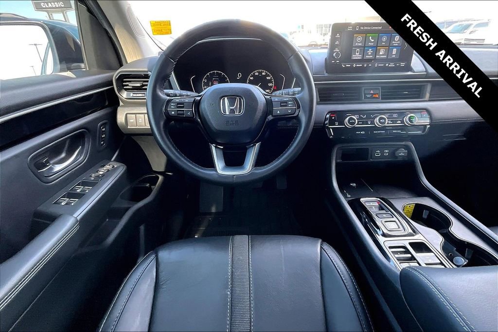 Used 2025 Honda Pilot EX-L image 8