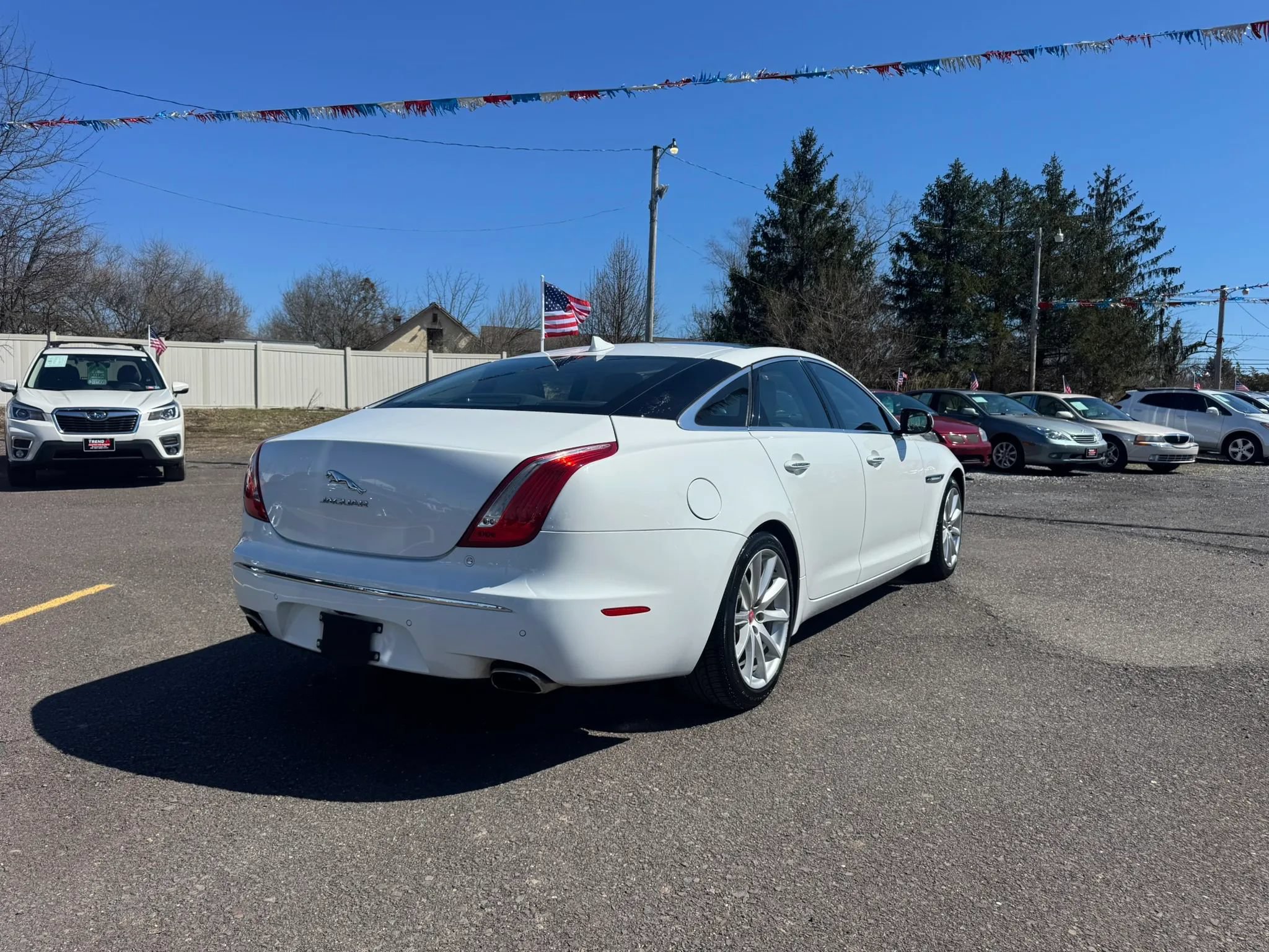 Used 2015 Jaguar XJ RWD image 5