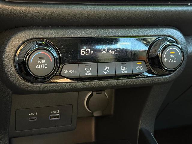 Certified 2023 Nissan Kicks SR FWD image 28
