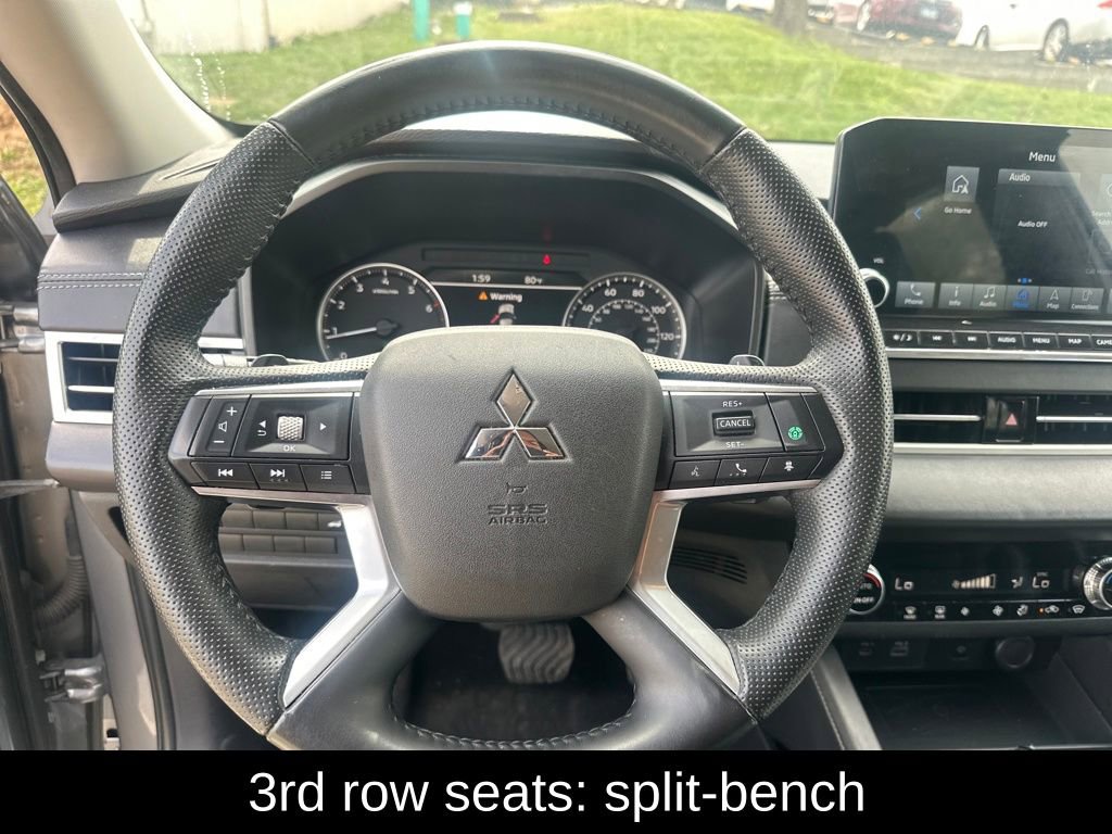 Used 2024 Mitsubishi Outlander SE image 13