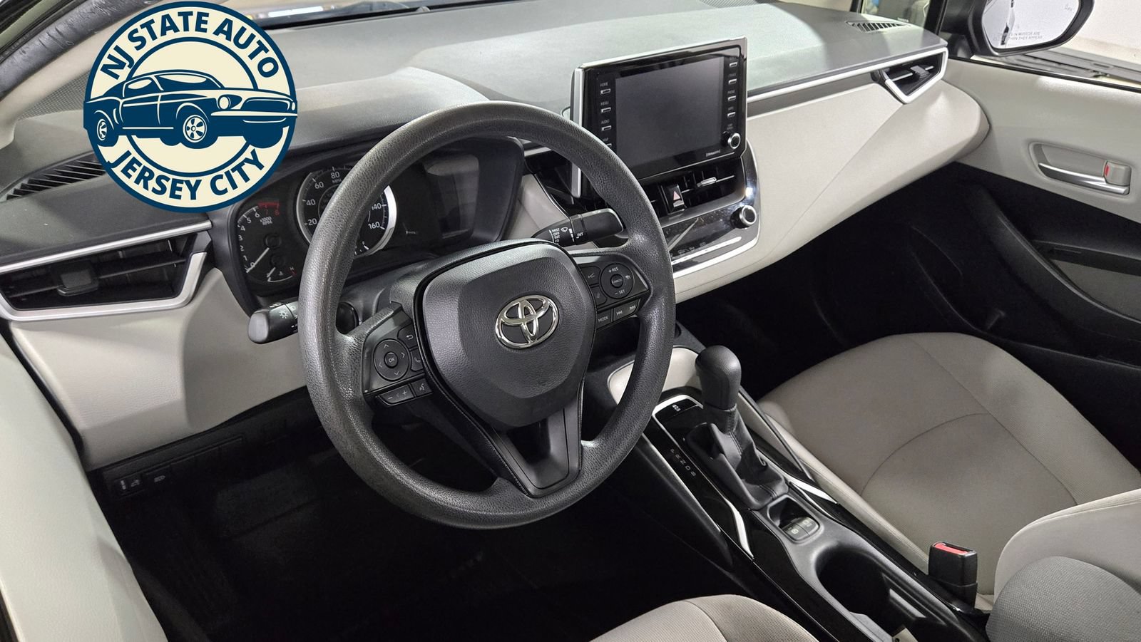 Used 2021 Toyota Corolla LE w/ LE Convenience Package FWD image 10