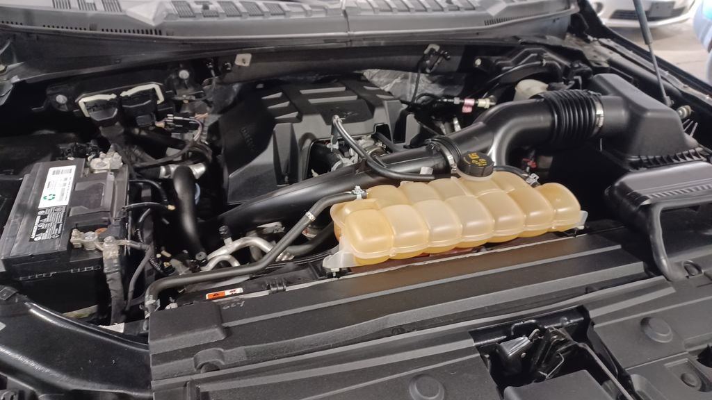 Used 2016 Ford F150 XLT w/ Equipment Group 301A Mid image 8