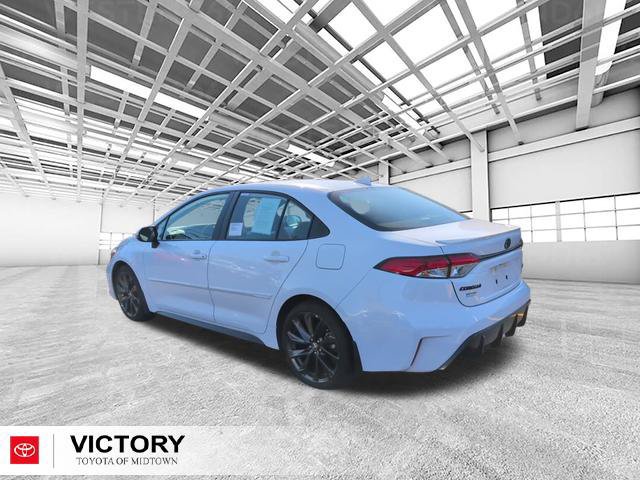Used 2025 Toyota Corolla SE w/ SE Premium Package FWD image 6